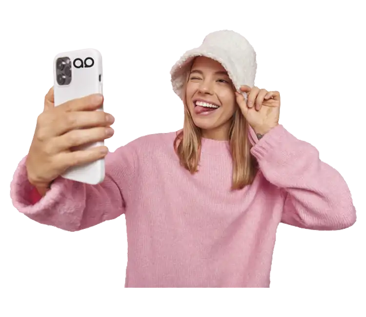 ragazza con cover personalizzata